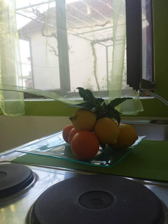 Family Stakic Leilighet Baška Voda Eksteriør bilde